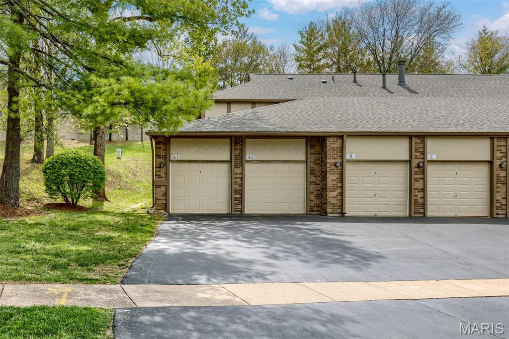 Royal pines 1 Condo First - Residential