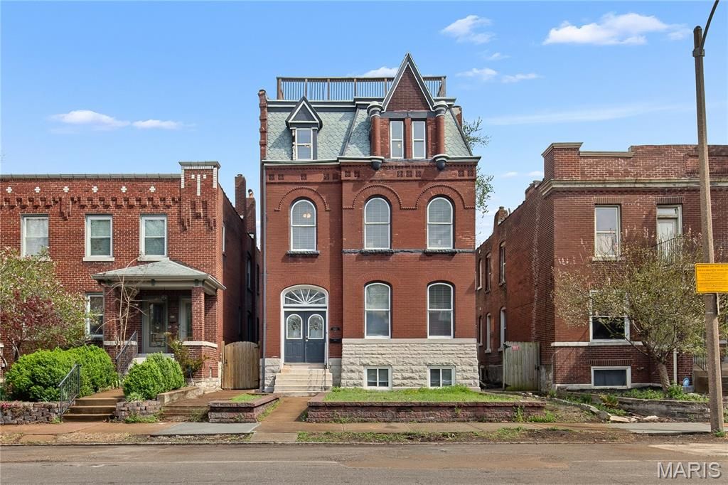 Photo of 2922 S Compton Avenue, St Louis, MO 63118 (MLS # 26018972)