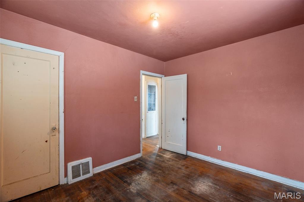 West Walnut Manor - Residential