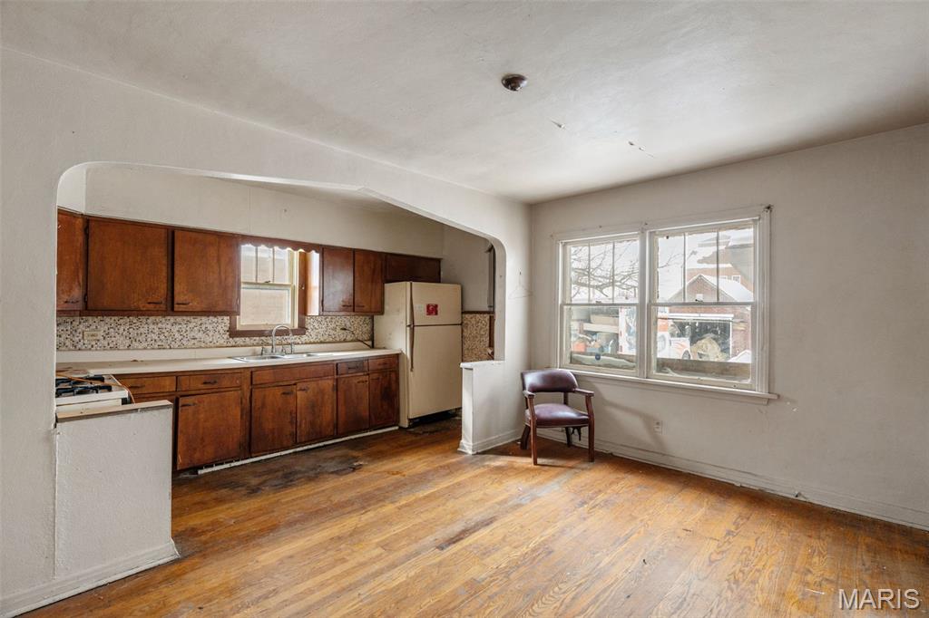 West Walnut Manor - Residential
