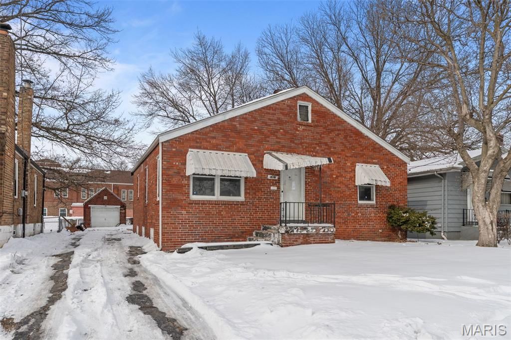 Photo of 5303 Hodiamont Avenue, St Louis, MO 63136 (MLS # 26029144)