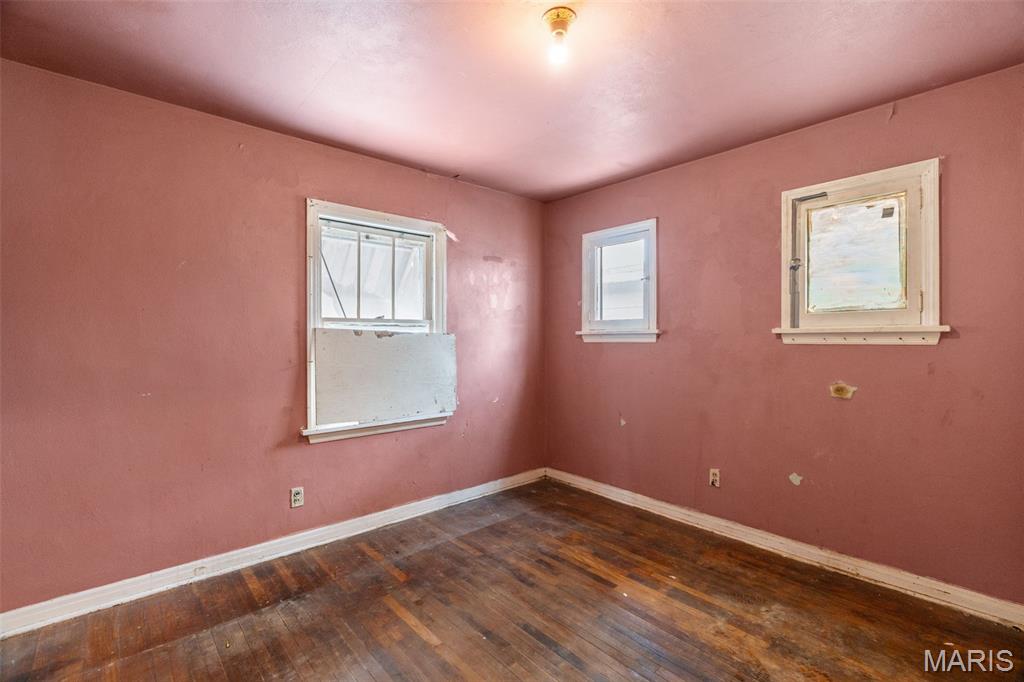 West Walnut Manor - Residential
