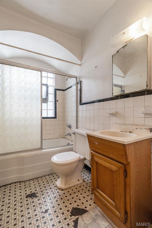West Walnut Manor - Residential