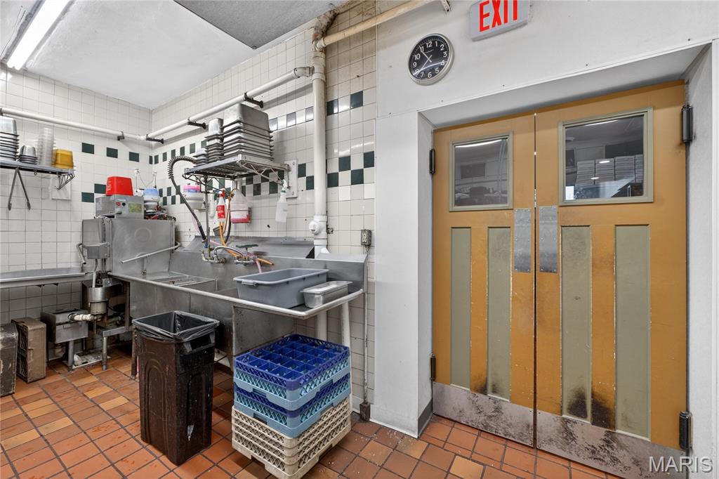 Gravois City Limits Park - Commercial Sale