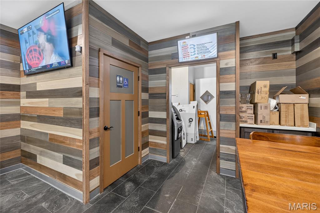 Gravois City Limits Park - Commercial Sale