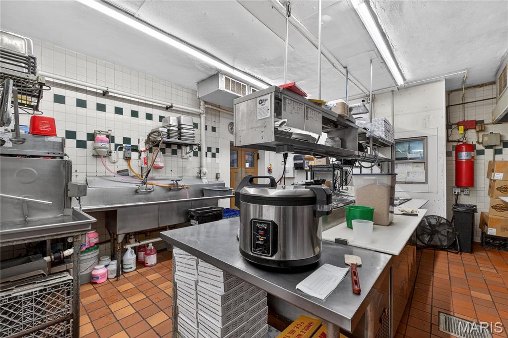 Gravois City Limits Park - Commercial Sale