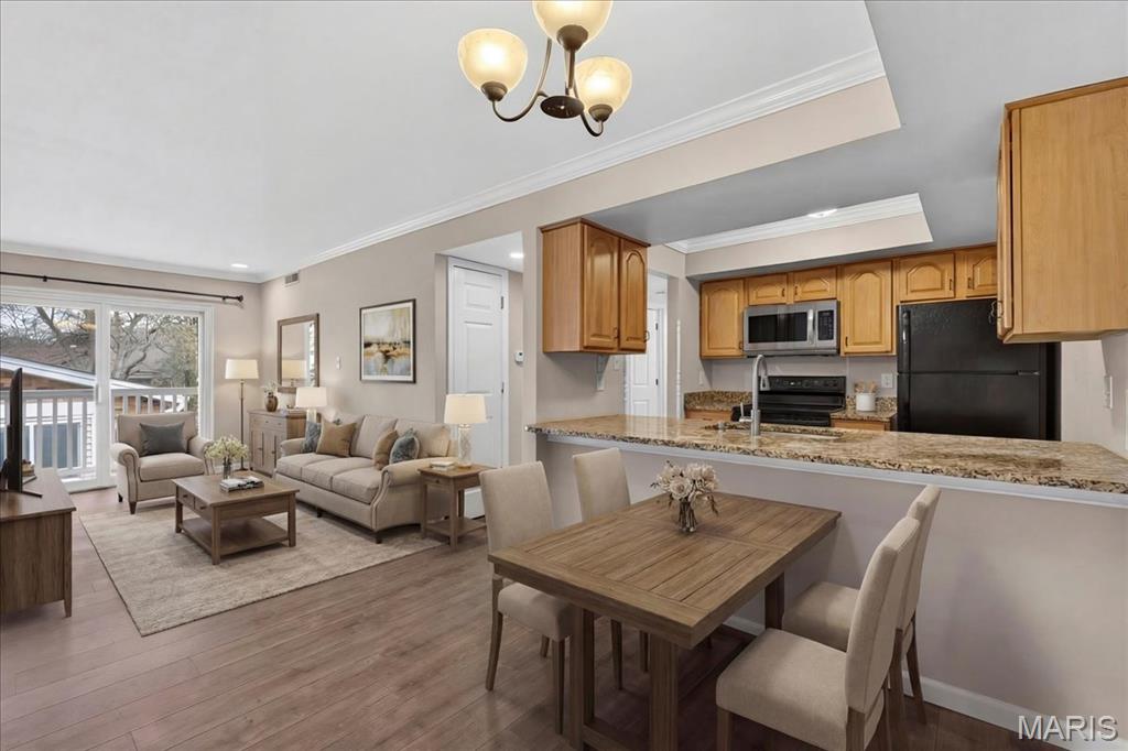 Geyer Place Condo - Residential