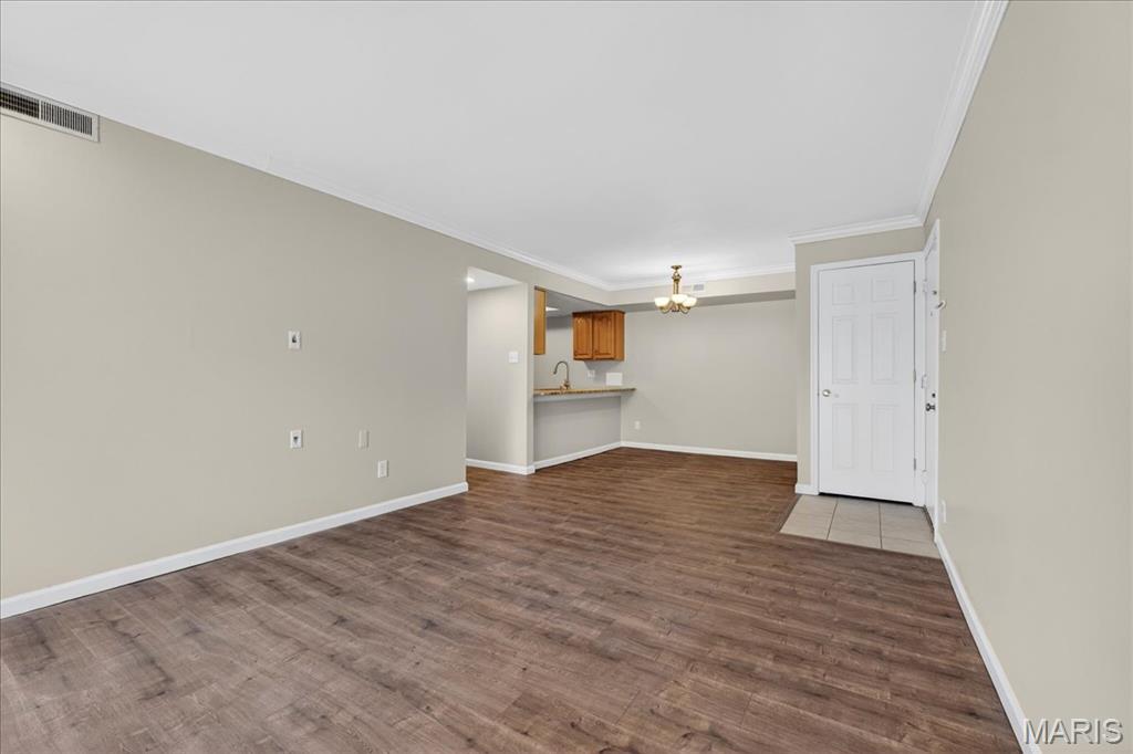 Geyer Place Condo - Residential