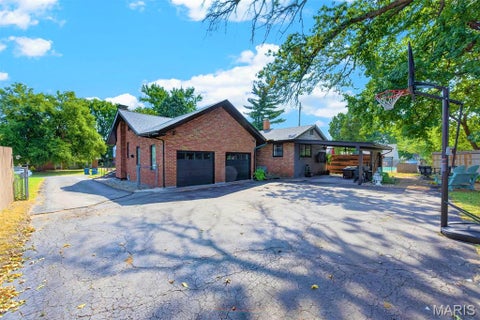 Tiny photo for 2023 Westbrook Lane, Overland, MO 63114 (MLS # 26058454)