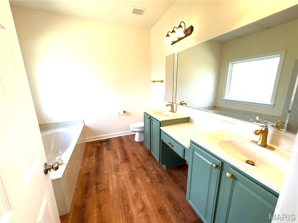 Turnberry Place II - Residential