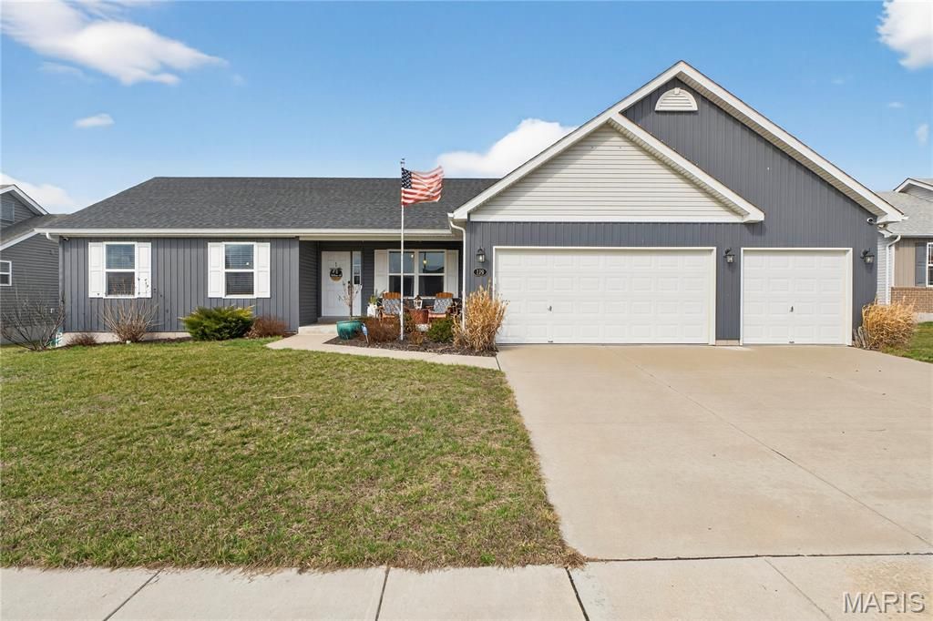 Photo of 129 Hadley Grove Drive, Moscow Mills, MO 63362 (MLS # 26011143)