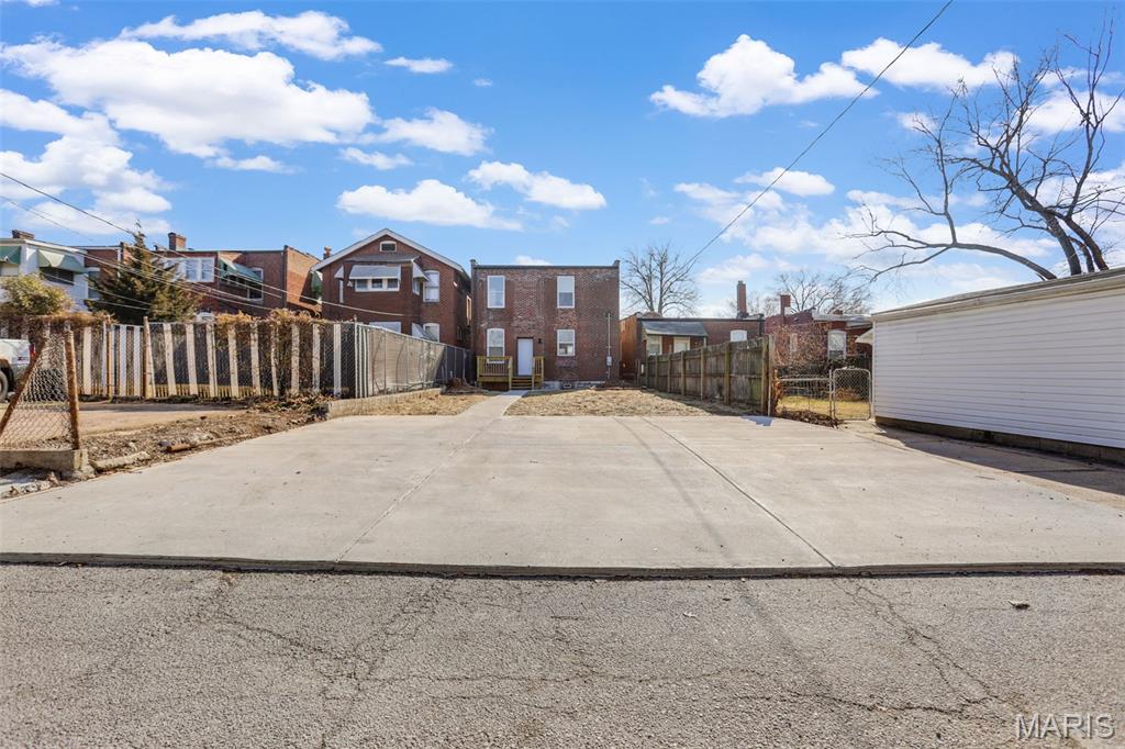 Holly Hills / Dutchtown - Residential