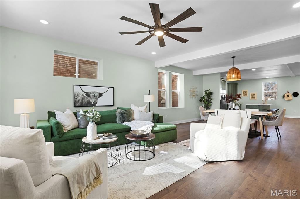 5027 S Grand Boulevard