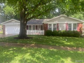 Photo of 1272 Beaver Creek Road, Chesterfield, MO 63017 (MLS # 26039469)