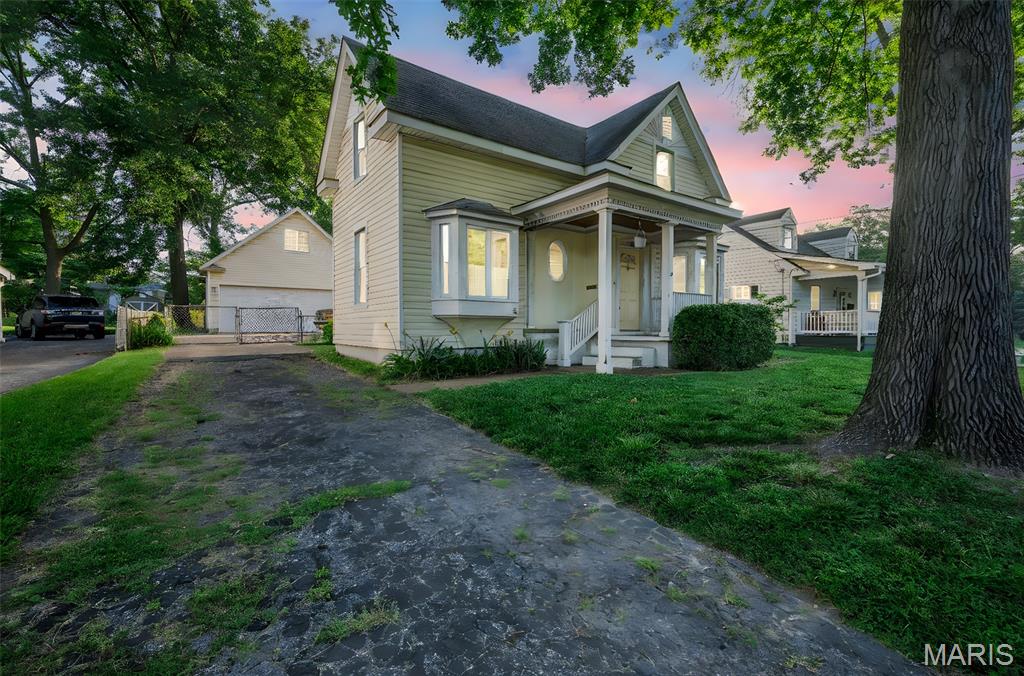 135 Oak Tree Drive