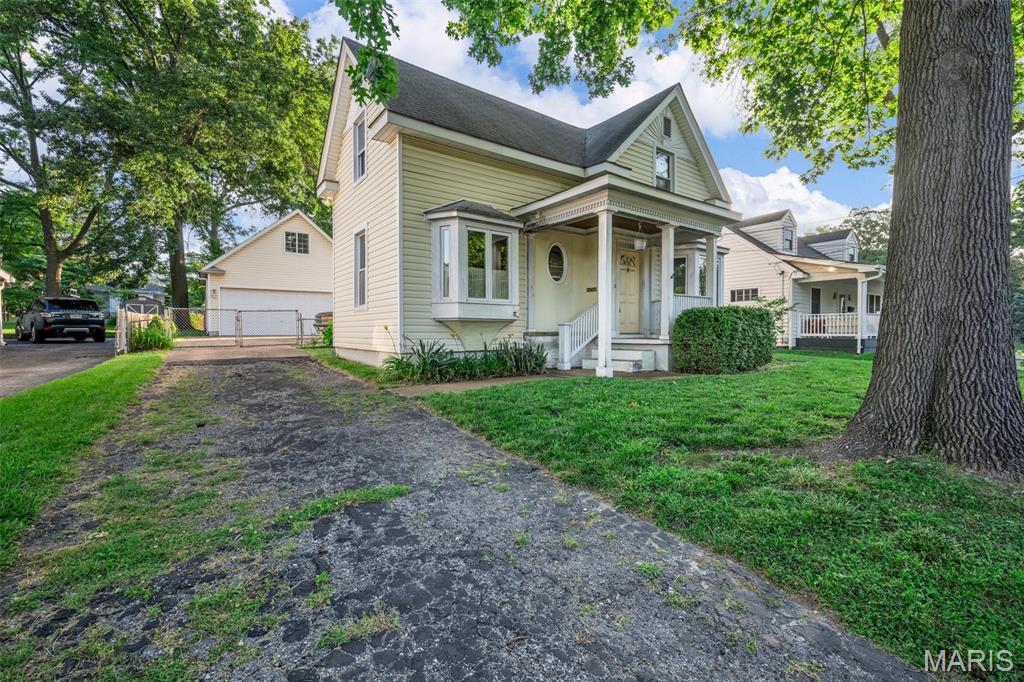 135 Oak Tree Drive