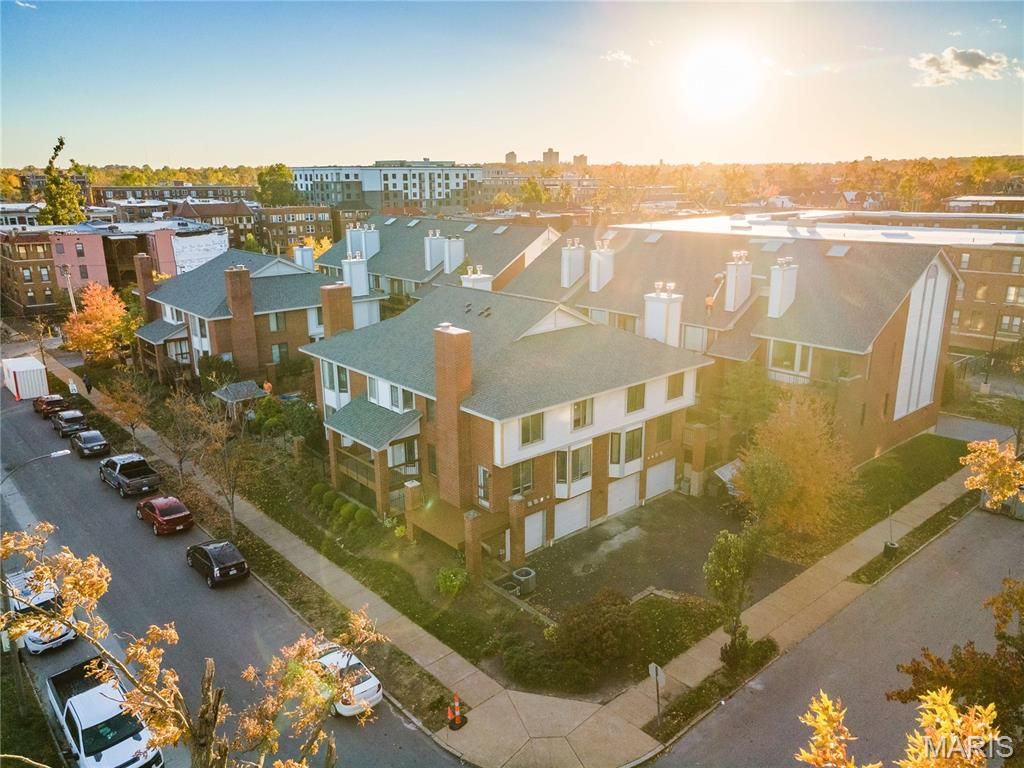 Photo of 445 Clara Avenue #24, St Louis, MO 63112 (MLS # 26021685)