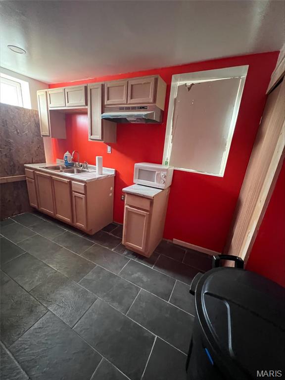 St Louis, Missouri 63120, United States, 2 Bedrooms Bedrooms, ,1 BathroomBathrooms,Residential,Active,91182