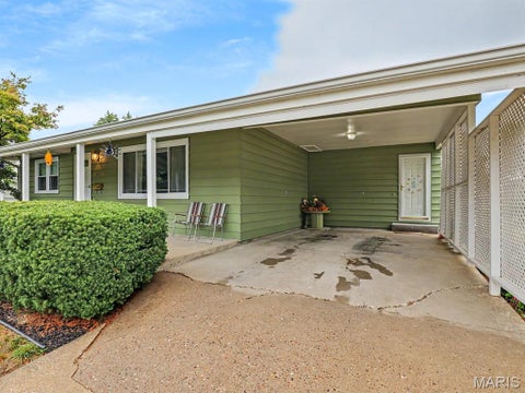 Tiny photo for 1015 Easy Street, Palmyra, MO 63461 (MLS # 26058466)