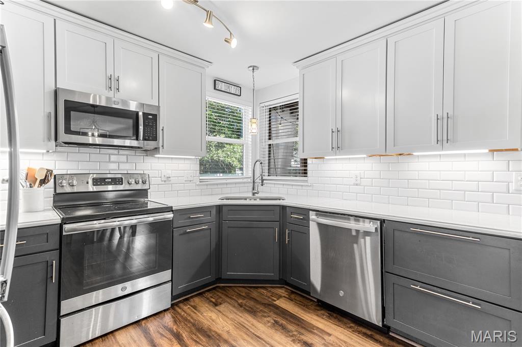 5132 Saddlebrook Parkway