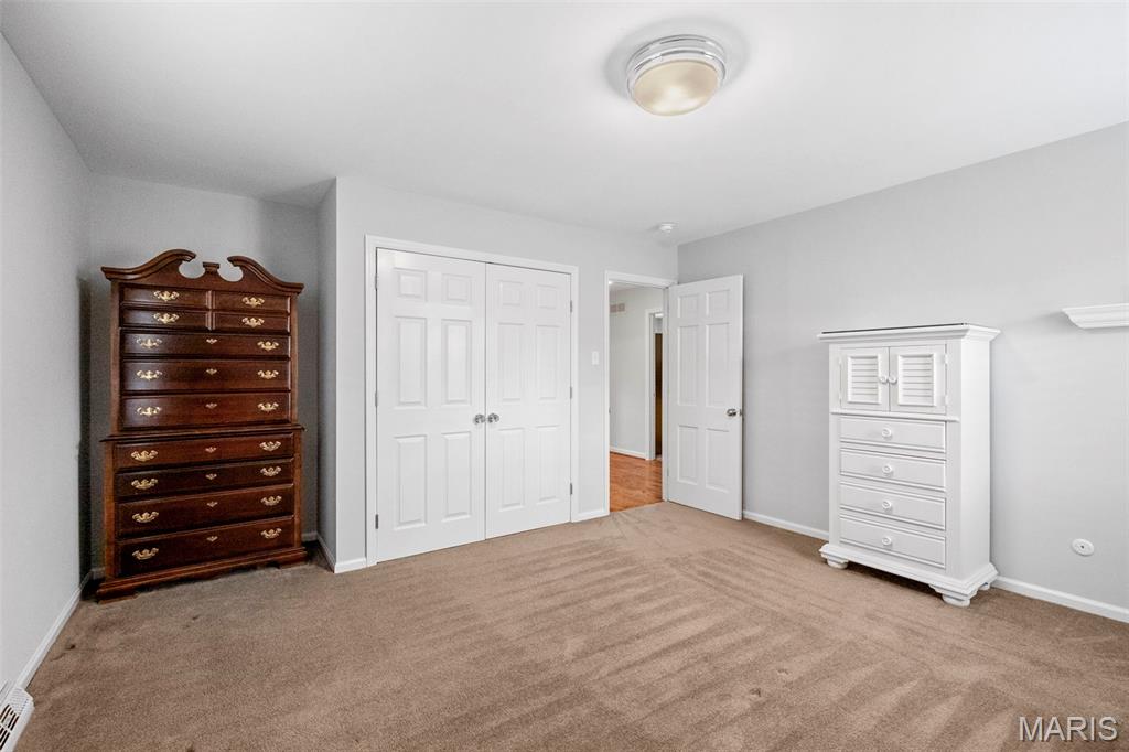 Creve Coeur, Missouri 63141, United States, 4 Bedrooms Bedrooms, ,4 BathroomsBathrooms,Residential,Pending,166414