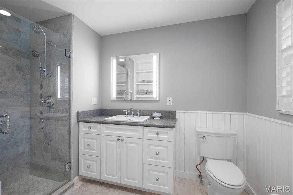 Creve Coeur, Missouri 63141, United States, 4 Bedrooms Bedrooms, ,4 BathroomsBathrooms,Residential,Pending,166414