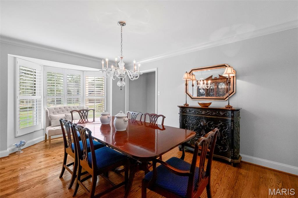 Creve Coeur, Missouri 63141, United States, 4 Bedrooms Bedrooms, ,4 BathroomsBathrooms,Residential,Pending,166414