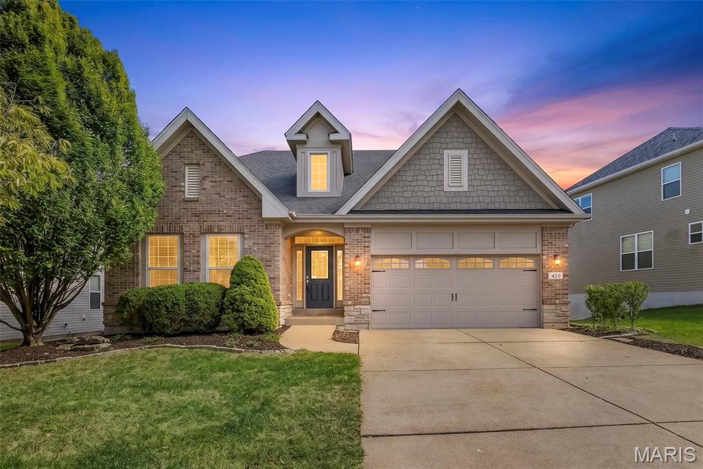 Photo of 420 Maple Rise Path, Chesterfield, MO 63005 (MLS # 26056859)