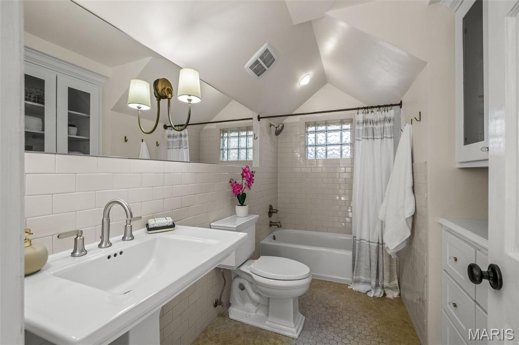 Algonquin Ridge - Residential