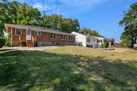 Tiny photo for 946 Abbeville Drive, St Louis, MO 63130 (MLS # 25070286)