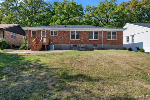 Tiny photo for 946 Abbeville Drive, St Louis, MO 63130 (MLS # 25070286)