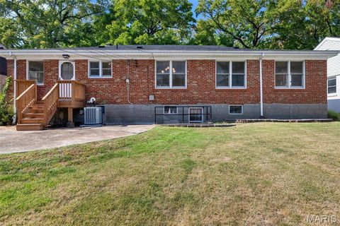 Tiny photo for 946 Abbeville Drive, St Louis, MO 63130 (MLS # 25070286)