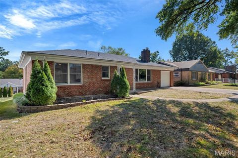 Tiny photo for 946 Abbeville Drive, St Louis, MO 63130 (MLS # 25070286)