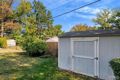 Tiny photo for 946 Abbeville Drive, St Louis, MO 63130 (MLS # 25070286)
