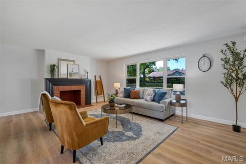 Tiny photo for 946 Abbeville Drive, St Louis, MO 63130 (MLS # 25070286)