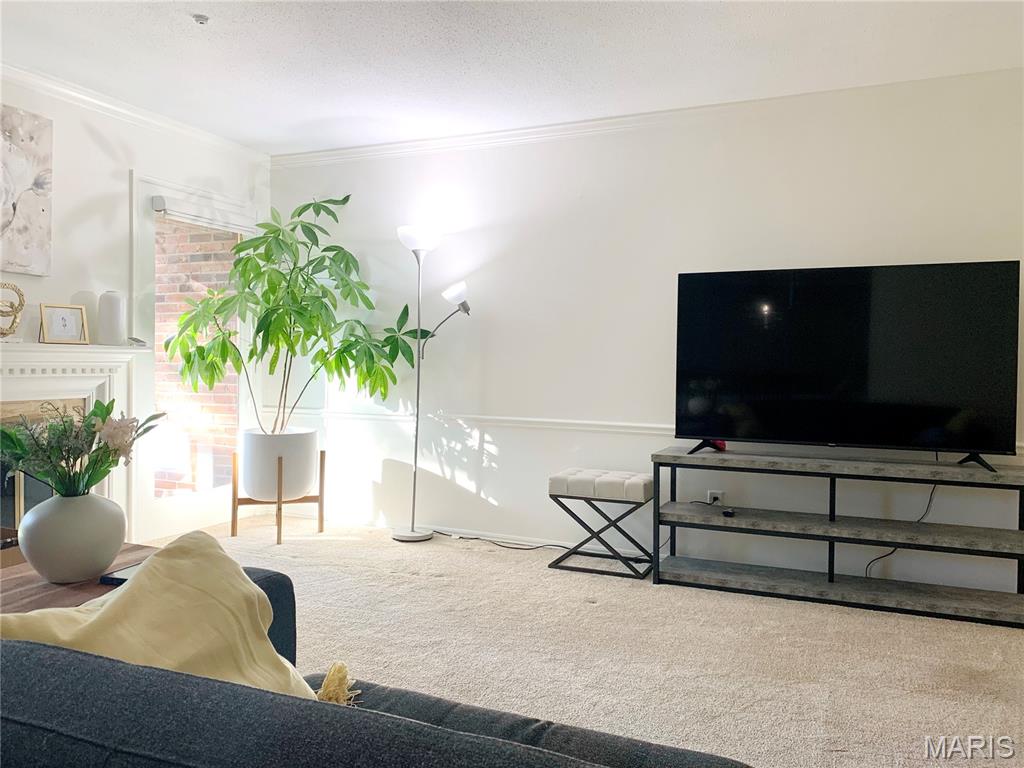 539 Coeur De Royale Drive 105