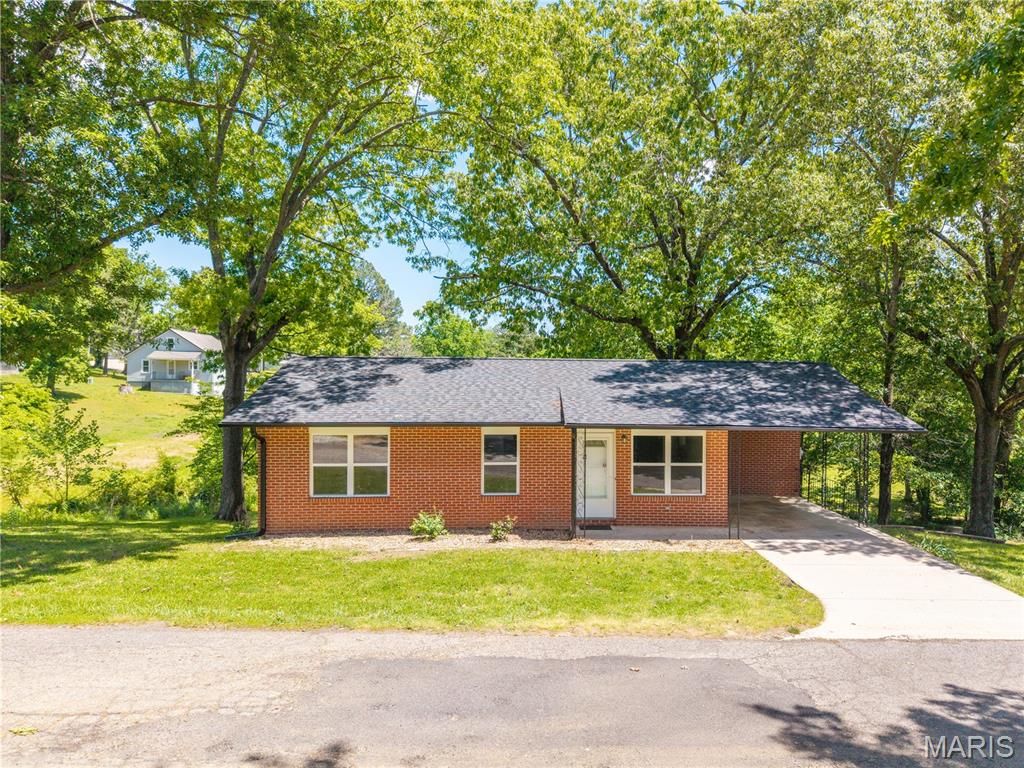 Photo of 206 Tippett Street, Marble Hill, MO 63764 (MLS # 26028704)