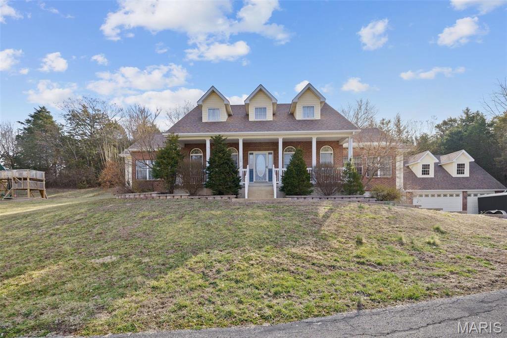 1736 Debra Lane