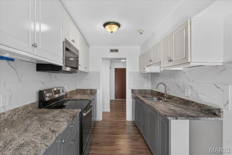 Tiny photo for 585 Coeur De Royale Drive #201, Creve Coeur, MO 63141 (MLS # 26053869)
