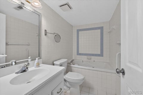 Tiny photo for 585 Coeur De Royale Drive #201, Creve Coeur, MO 63141 (MLS # 26053869)