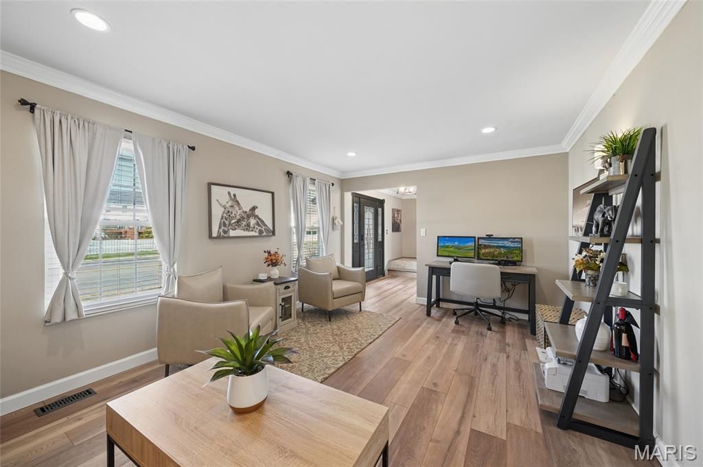 Photo of 2762 Barrett Station Road, Des Peres, MO 63021 (MLS # 26013582)