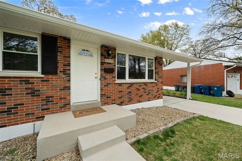 Tiny photo for 8352 Lonkar Drive, St Louis, MO 63123 (MLS # 26021861)