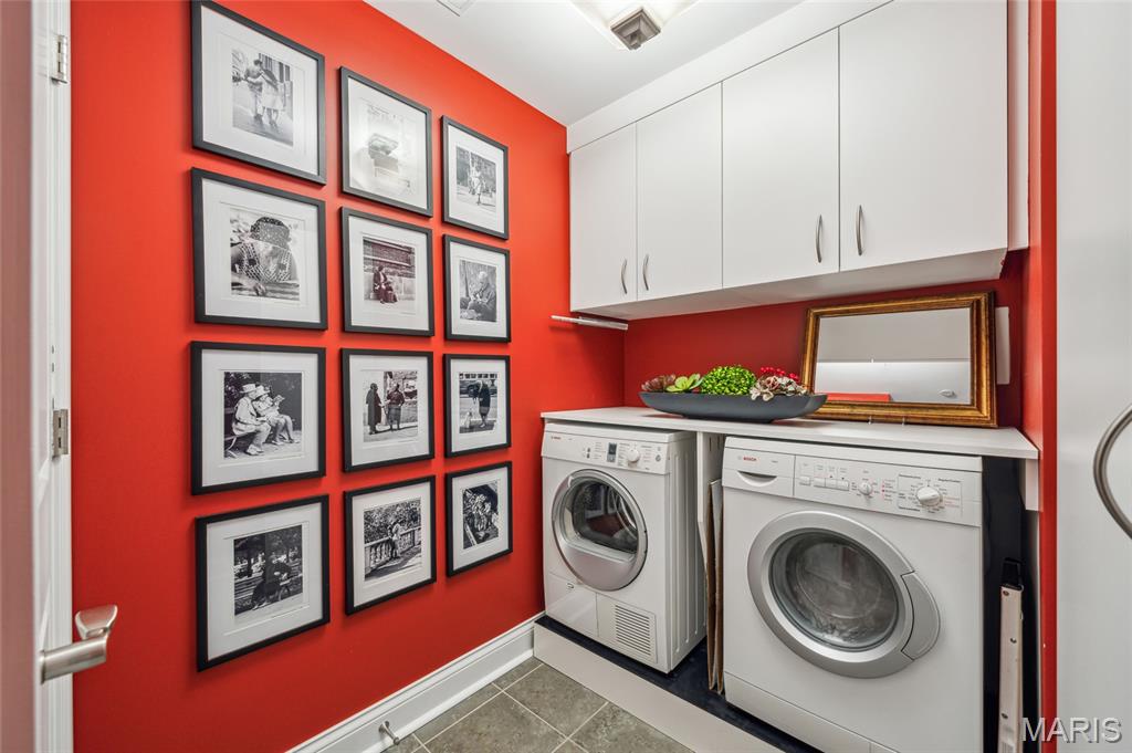 Park Plaza Residential Condo - Residential