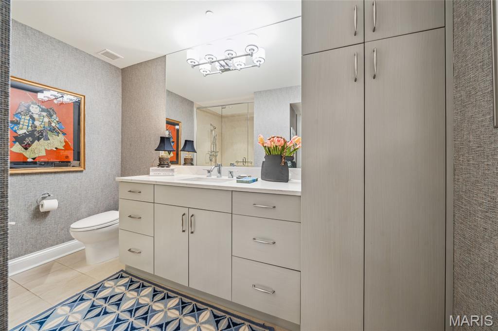 Park Plaza Residential Condo - Residential