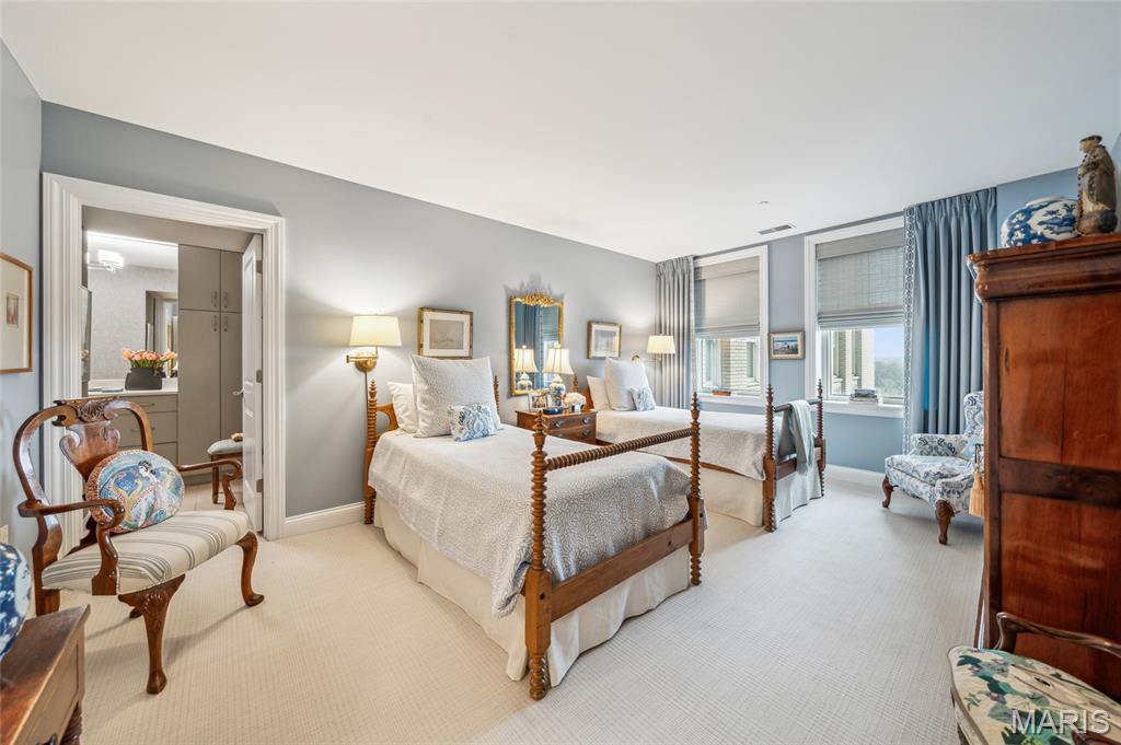 Park Plaza Residential Condo - Residential