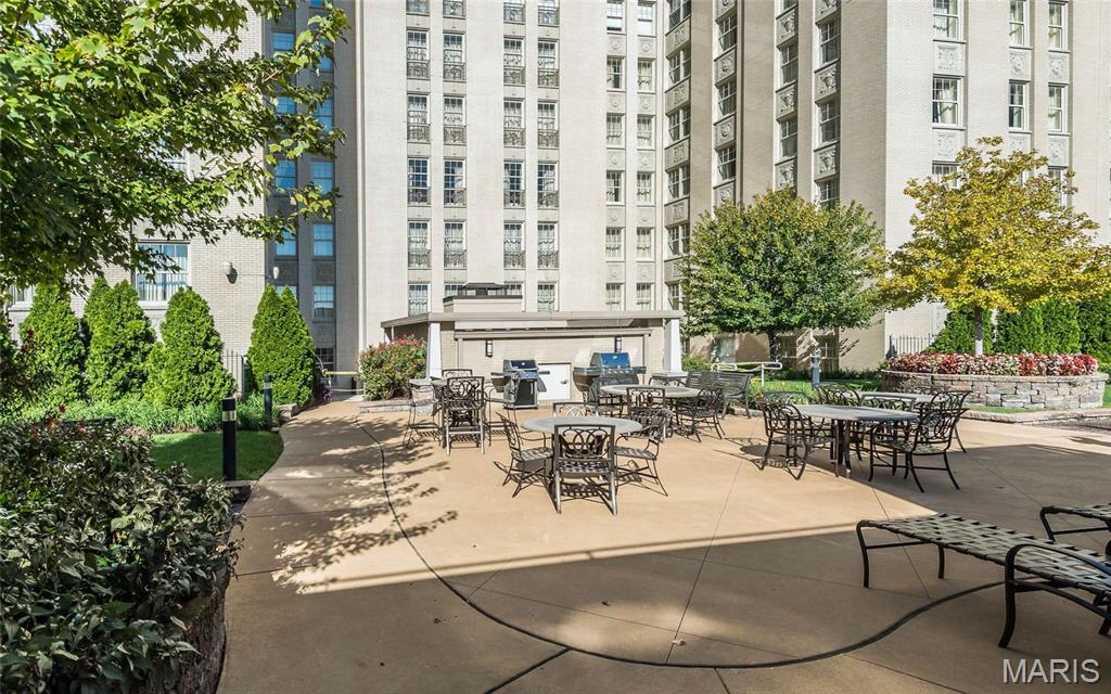 Park Plaza Residential Condo - Residential