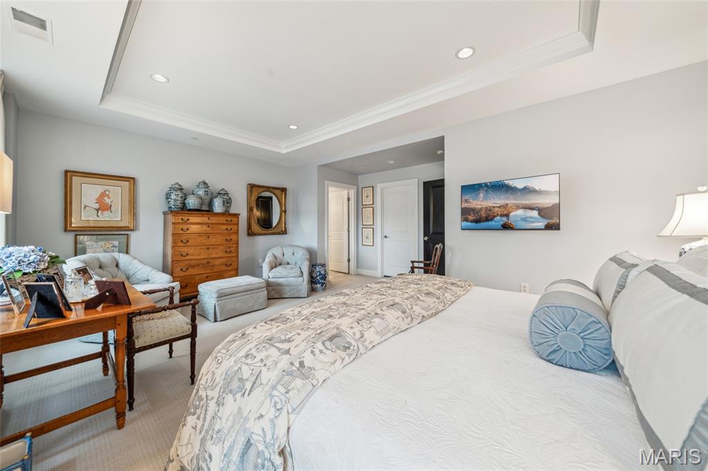 Park Plaza Residential Condo - Residential