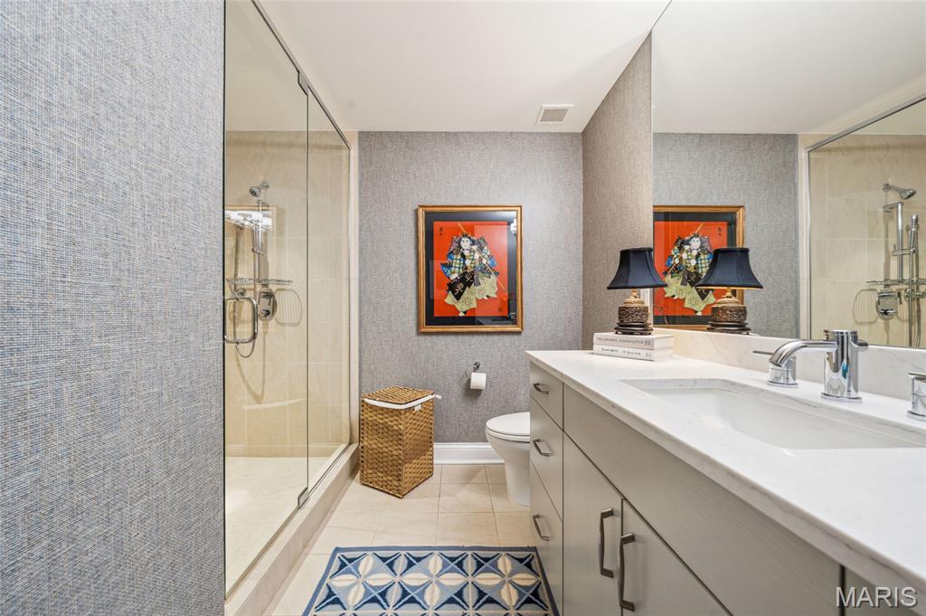 Park Plaza Residential Condo - Residential