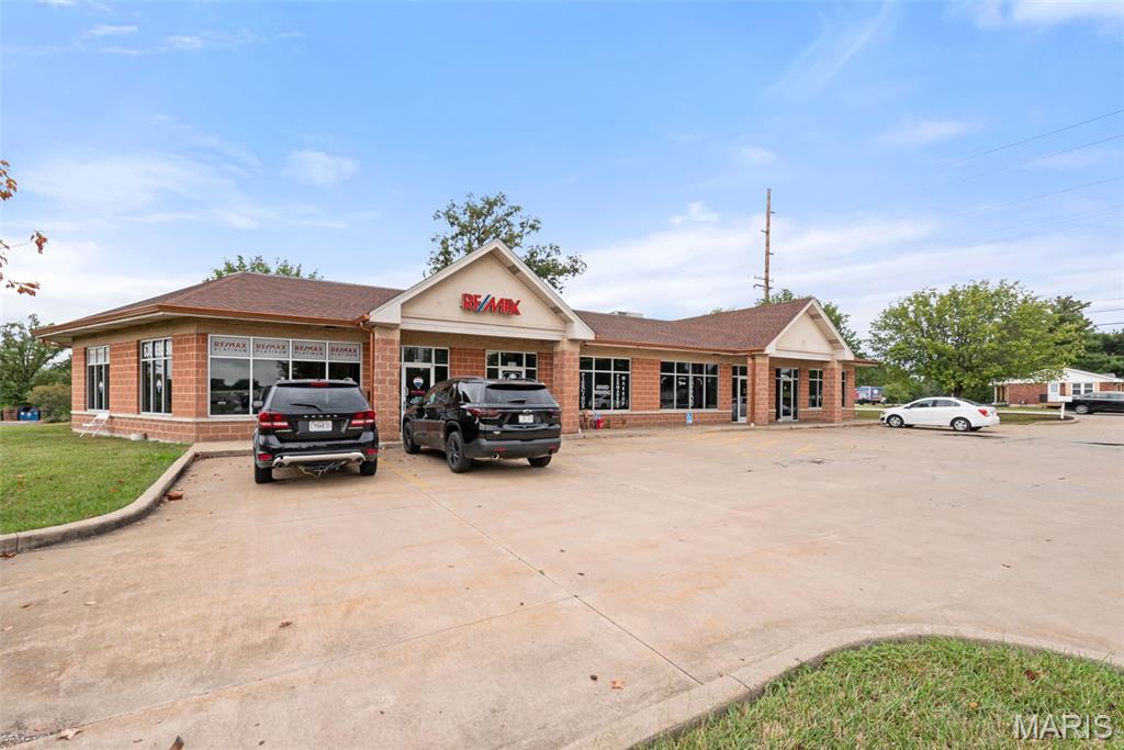 Baileys - Commercial Sale