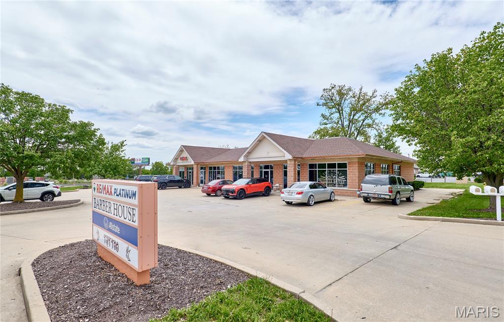 Baileys - Commercial Sale